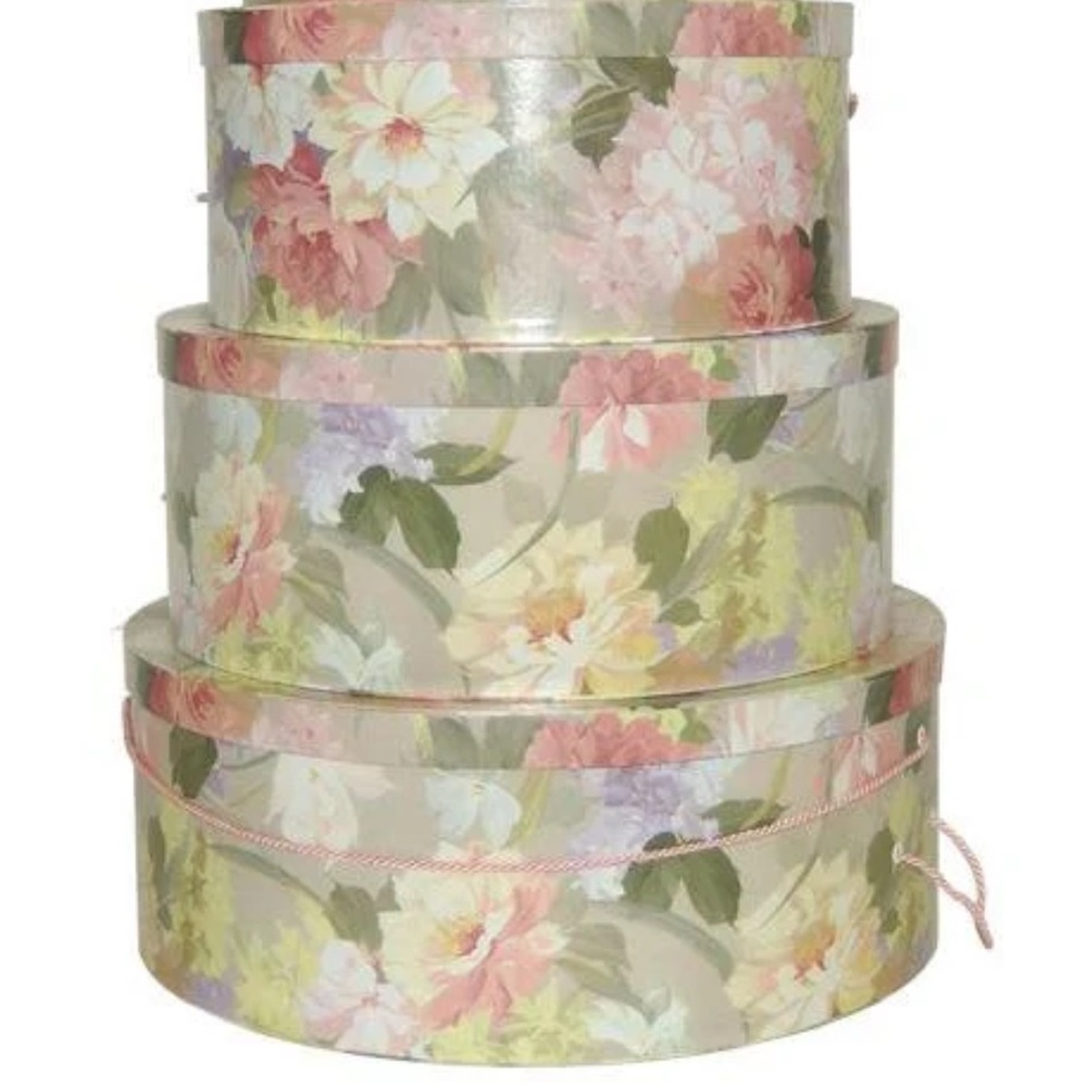 NWT 3 Circular Boxes